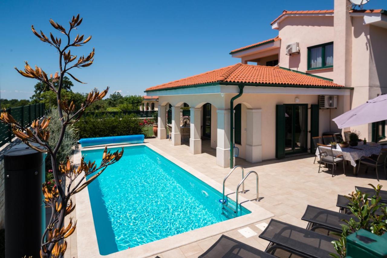 Villa Luciana Spa House, Буйе Экстерьер фото